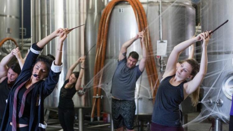 Bizar. Tijdens Harry Potter-yoga waan je je op Zweinstein